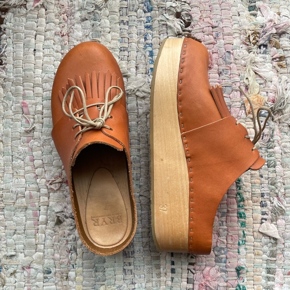 Bryr Shoes - Bryr Zoe Platform Clogs